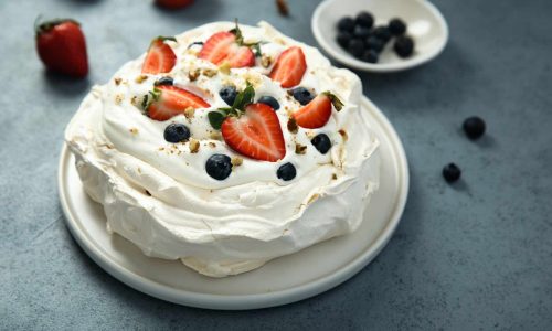 pavlova elaborada con clara líquida